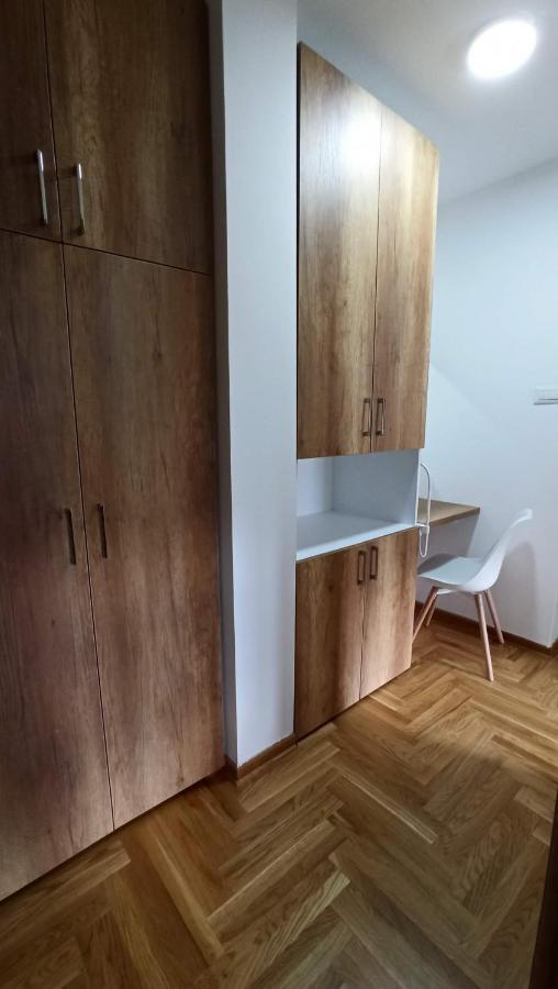 Luxury Apartments Parking In Garage Nis Bagian luar foto