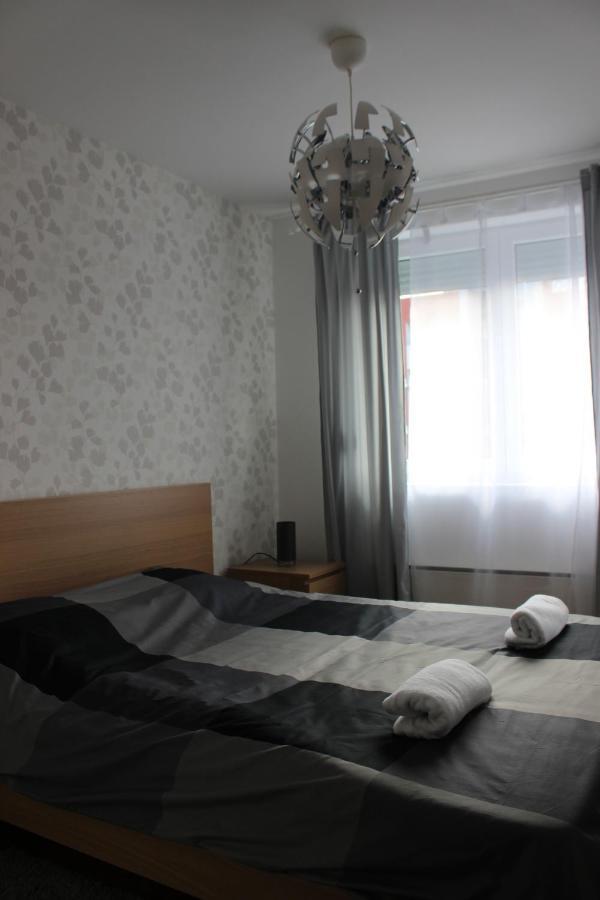 Luxury Apartments Parking In Garage Nis Bagian luar foto