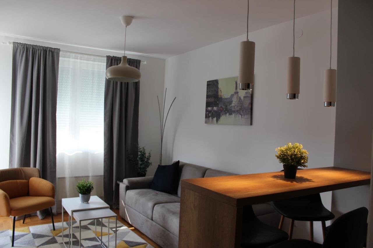 Luxury Apartments Parking In Garage Nis Bagian luar foto