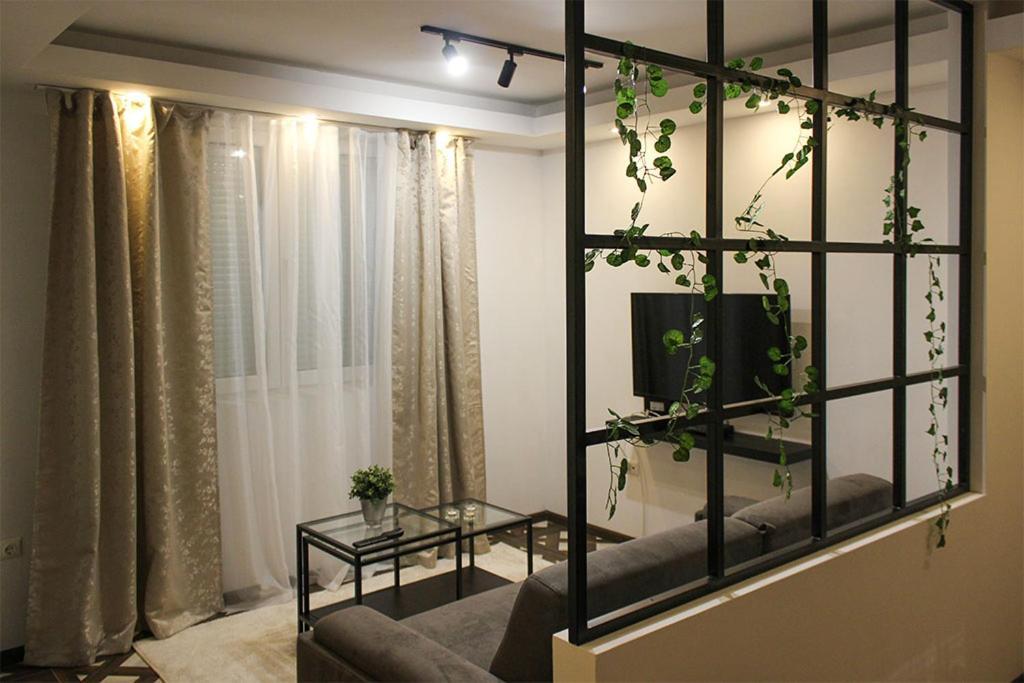 Luxury Apartments Parking In Garage Nis Bagian luar foto