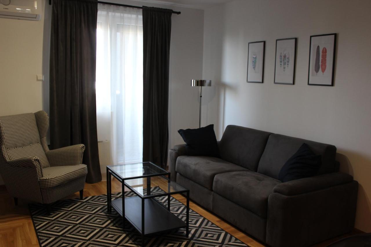 Luxury Apartments Parking In Garage Nis Bagian luar foto